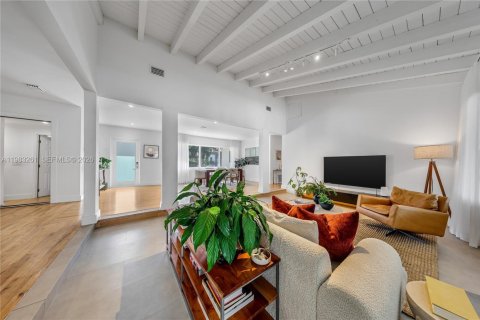 Купить виллу или дом в Майами-Шорс, Флорида 3 спальни, 182.55м2, № 2047740 - фото 6