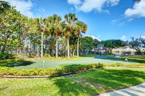 Condo in Hollywood, Florida, 2 bedrooms  № 1978418 - photo 25