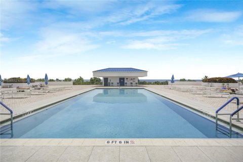 Condo in Hollywood, Florida, 2 bedrooms  № 1978418 - photo 22