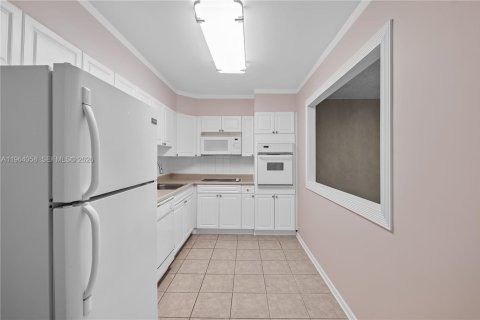 Купить кондоминиум в Санни-Айлс-Бич, Флорида 1 спальня, 93.37м2, № 2025713 - фото 10