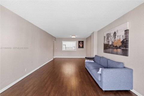 Купить кондоминиум в Санни-Айлс-Бич, Флорида 1 спальня, 93.37м2, № 2025713 - фото 7