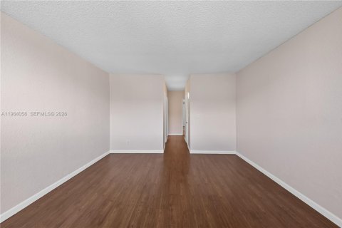 Купить кондоминиум в Санни-Айлс-Бич, Флорида 1 спальня, 93.37м2, № 2025713 - фото 18