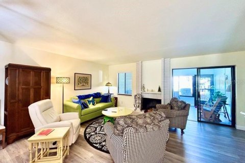 Condo in Ormond Beach, Florida, 3 bedrooms № 2388973 - photo 11