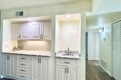 Condo in Ormond Beach, Florida, 3 bedrooms № 2388973 - photo 12