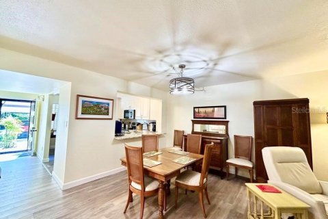 Condo in Ormond Beach, Florida, 3 bedrooms № 2388973 - photo 17