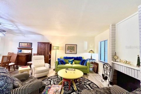 Condo in Ormond Beach, Florida, 3 bedrooms № 2388973 - photo 10