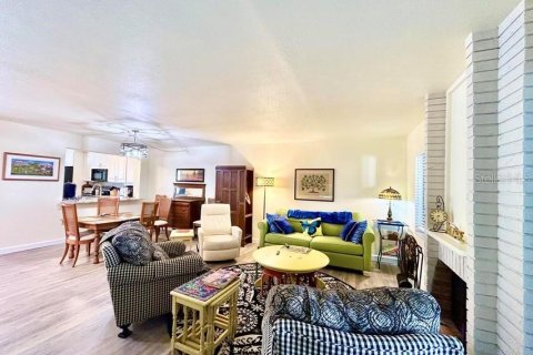 Condo in Ormond Beach, Florida, 3 bedrooms № 2388973 - photo 9