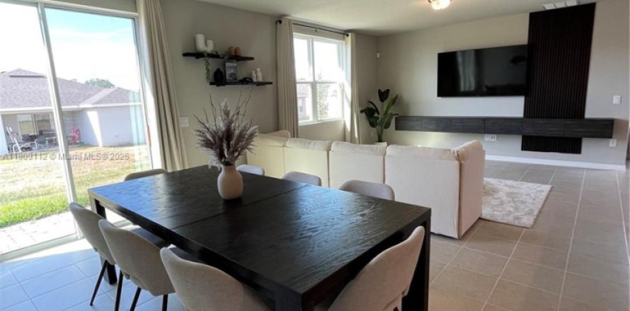 House in Winter Haven, Florida 4 bedrooms, 171.78 sq.m. № 1749156