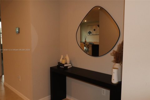 House in Winter Haven, Florida 4 bedrooms, 171.78 sq.m. № 1749156 - photo 18