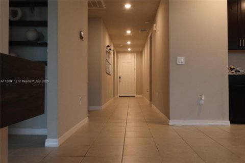 House in Winter Haven, Florida 4 bedrooms, 171.78 sq.m. № 1749156 - photo 8