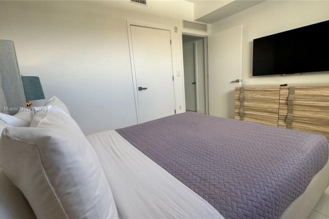 Copropriété à vendre à Bay Harbor Islands, Floride: 2 chambres, 123 m2 № 2020521 - photo 28