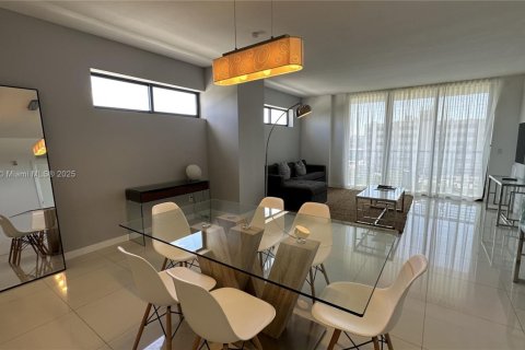 Copropriété à vendre à Bay Harbor Islands, Floride: 2 chambres, 123 m2 № 2020521 - photo 8