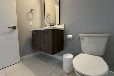 Copropriété à vendre à Bay Harbor Islands, Floride: 2 chambres, 123 m2 № 2020521 - photo 29