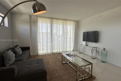 Copropriété à vendre à Bay Harbor Islands, Floride: 2 chambres, 123 m2 № 2020521 - photo 11