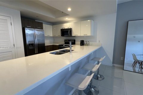 Copropriété à vendre à Bay Harbor Islands, Floride: 2 chambres, 123 m2 № 2020521 - photo 5