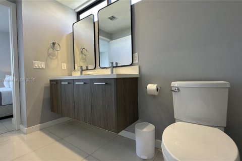 Copropriété à vendre à Bay Harbor Islands, Floride: 2 chambres, 123 m2 № 2020521 - photo 20