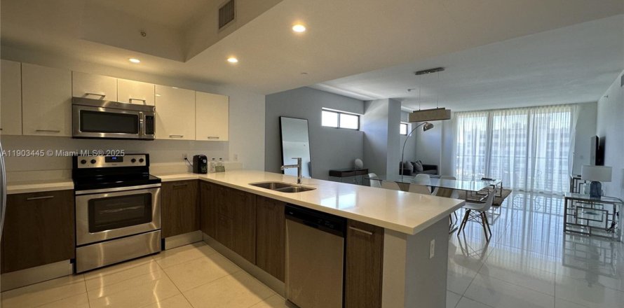 Condo à Bay Harbor Islands, Floride, 2 chambres  № 2020521