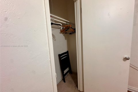 Condominio en alquiler en Miami Beach, Florida, 1 dormitorio, 46.45 m2 № 1926720 - foto 8