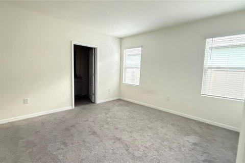 House in Winter Haven, Florida 4 bedrooms, 159.14 sq.m. № 2101424 - photo 9