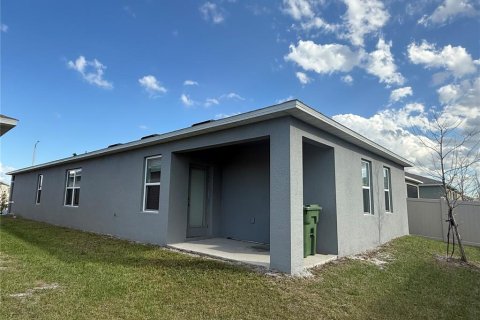 House in Winter Haven, Florida 4 bedrooms, 159.14 sq.m. № 2101424 - photo 13
