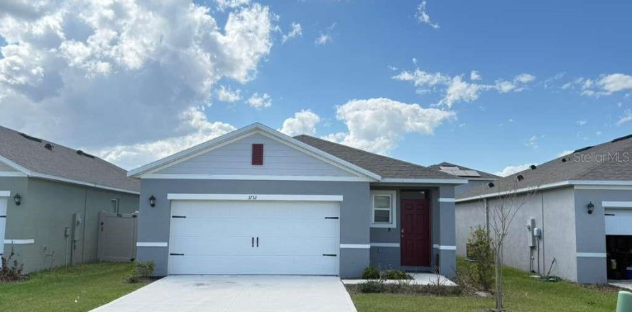 House in Winter Haven, Florida 4 bedrooms, 159.14 sq.m. № 2101424