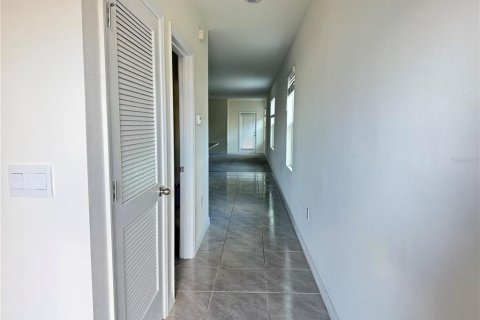 House in Winter Haven, Florida 4 bedrooms, 159.14 sq.m. № 2101424 - photo 7
