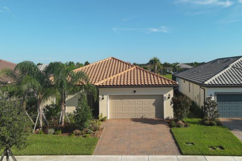 House in Vero Beach, Florida 2 bedrooms, 152.08 sq.m. № 2383062