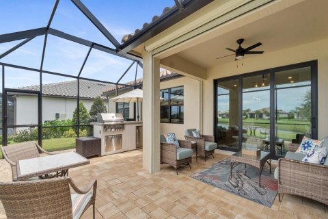 House in Vero Beach, Florida 2 bedrooms, 152.08 sq.m. № 2383062 - photo 23