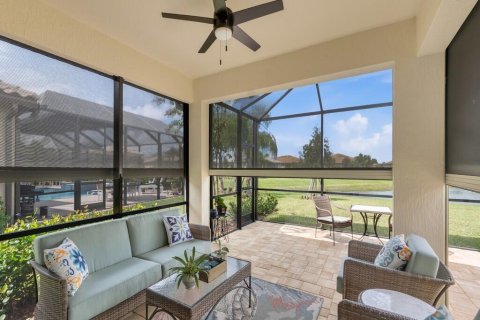 House in Vero Beach, Florida 2 bedrooms, 152.08 sq.m. № 2383062 - photo 21