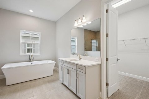 House in Valrico, Florida 5 bedrooms, 427.54 sq.m. № 1687368 - photo 23