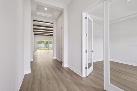 House in Valrico, Florida 5 bedrooms, 427.54 sq.m. № 1687368 - photo 7