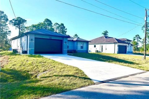 Купить виллу или дом в Лихай-Эйкерс, Флорида 3 спальни, № 2010182 - фото 3