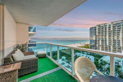 Condominio en alquiler en Miami Beach, Florida, 2 dormitorios, 114.27 m2 № 2018905 - foto 21
