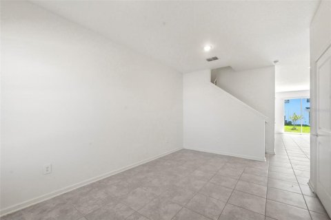 Touwnhouse à louer à Clermont, Floride: 3 chambres, 170.38 m2 № 2339529 - photo 4