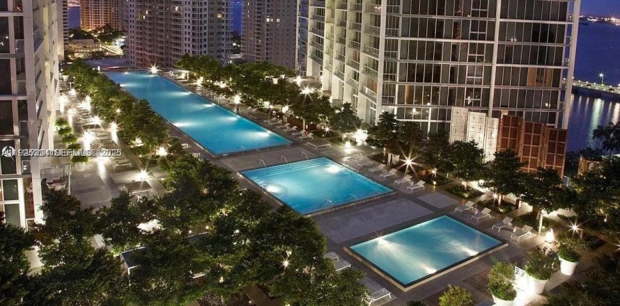 Condo à Miami, Floride, 2 chambres  № 1983994