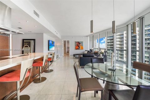Copropriété à louer à Miami, Floride: 2 chambres, 151.71 m2 № 1983994 - photo 8
