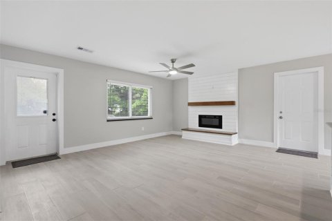 Commercial property in Orange City, Florida 83.61 sq.m. № 2201330 - photo 28