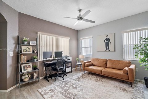 Villa ou maison à vendre à Pembroke Pines, Floride: 3 chambres, 201.41 m2 № 2022799 - photo 26