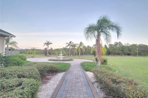 House in Polk City, Florida 5 bedrooms, 476.96 sq.m. № 1721571 - photo 3