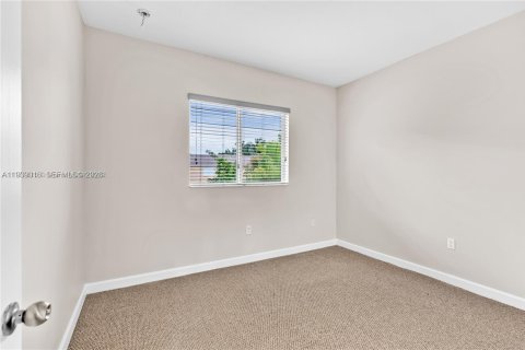 Villa ou maison à vendre à Homestead, Floride: 3 chambres, 140 m2 № 1999697 - photo 19