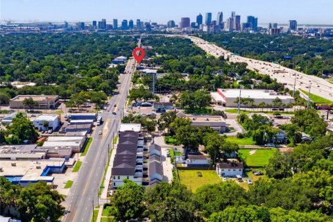 Propiedad comercial en venta en Tampa, Florida, 240.71 m2 № 1903281 - foto 6