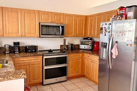 House in Weston, Florida 3 bedrooms, 126.63 sq.m. № 1995439 - photo 6