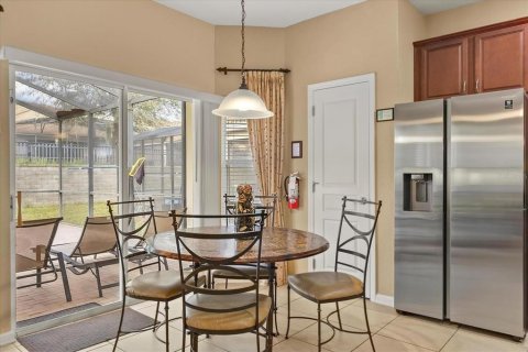 Villa ou maison à vendre à Kissimmee, Floride: 6 chambres, 261.24 m2 № 1539147 - photo 10