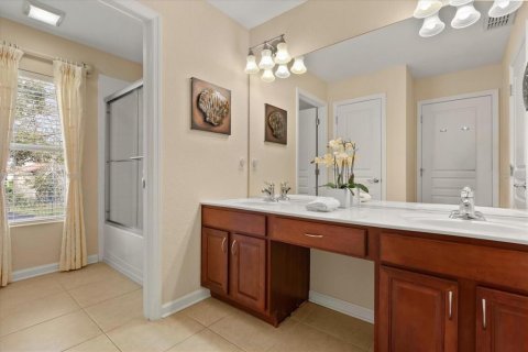Villa ou maison à vendre à Kissimmee, Floride: 6 chambres, 261.24 m2 № 1539147 - photo 26