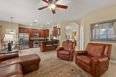 Villa ou maison à vendre à Kissimmee, Floride: 6 chambres, 261.24 m2 № 1539147 - photo 5