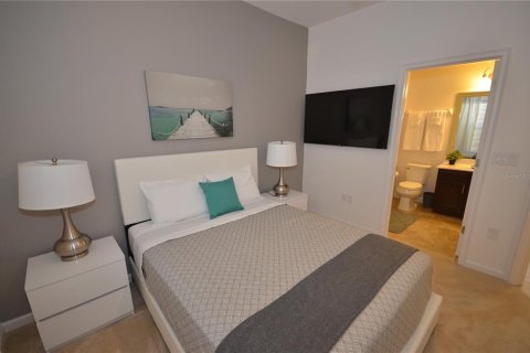 House in Kissimmee, Florida 4 bedrooms, 201.41 sq.m. № 2217916 - photo 15