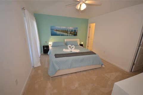House in Kissimmee, Florida 4 bedrooms, 201.41 sq.m. № 2217916 - photo 9