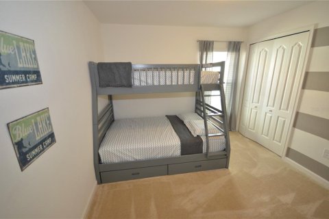 House in Kissimmee, Florida 4 bedrooms, 201.41 sq.m. № 2217916 - photo 12