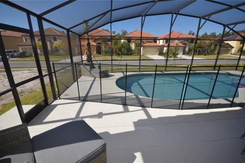 House in Kissimmee, Florida 4 bedrooms, 201.41 sq.m. № 2217916 - photo 21