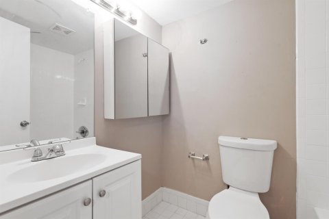 Купить кондоминиум в Корал-Спрингс, Флорида 3 комнаты, 109.35м2, № 2146383 - фото 12